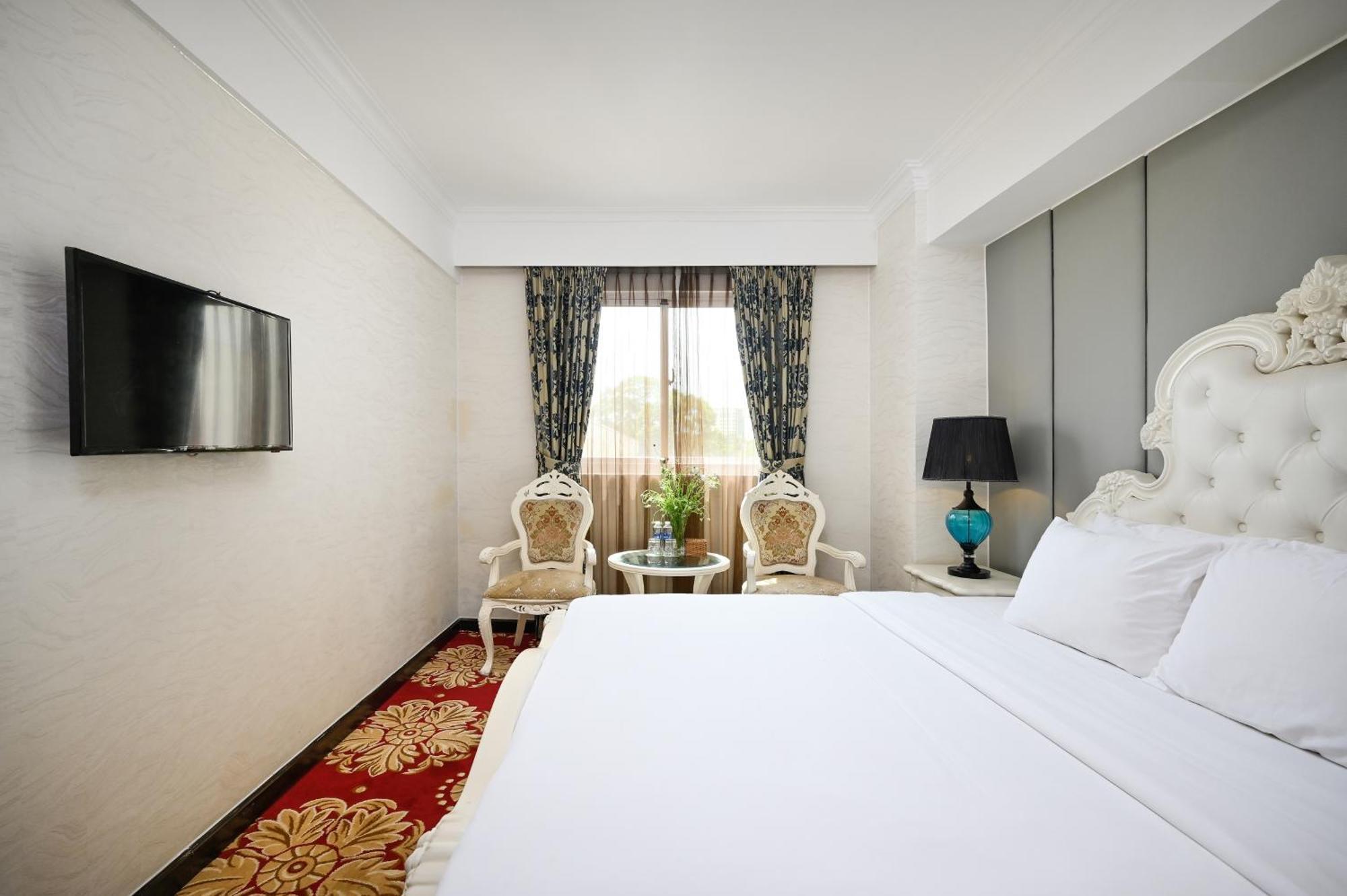 California Saigon Hotel & Rooftop Pool مدينة هوشي منه المظهر الخارجي الصورة