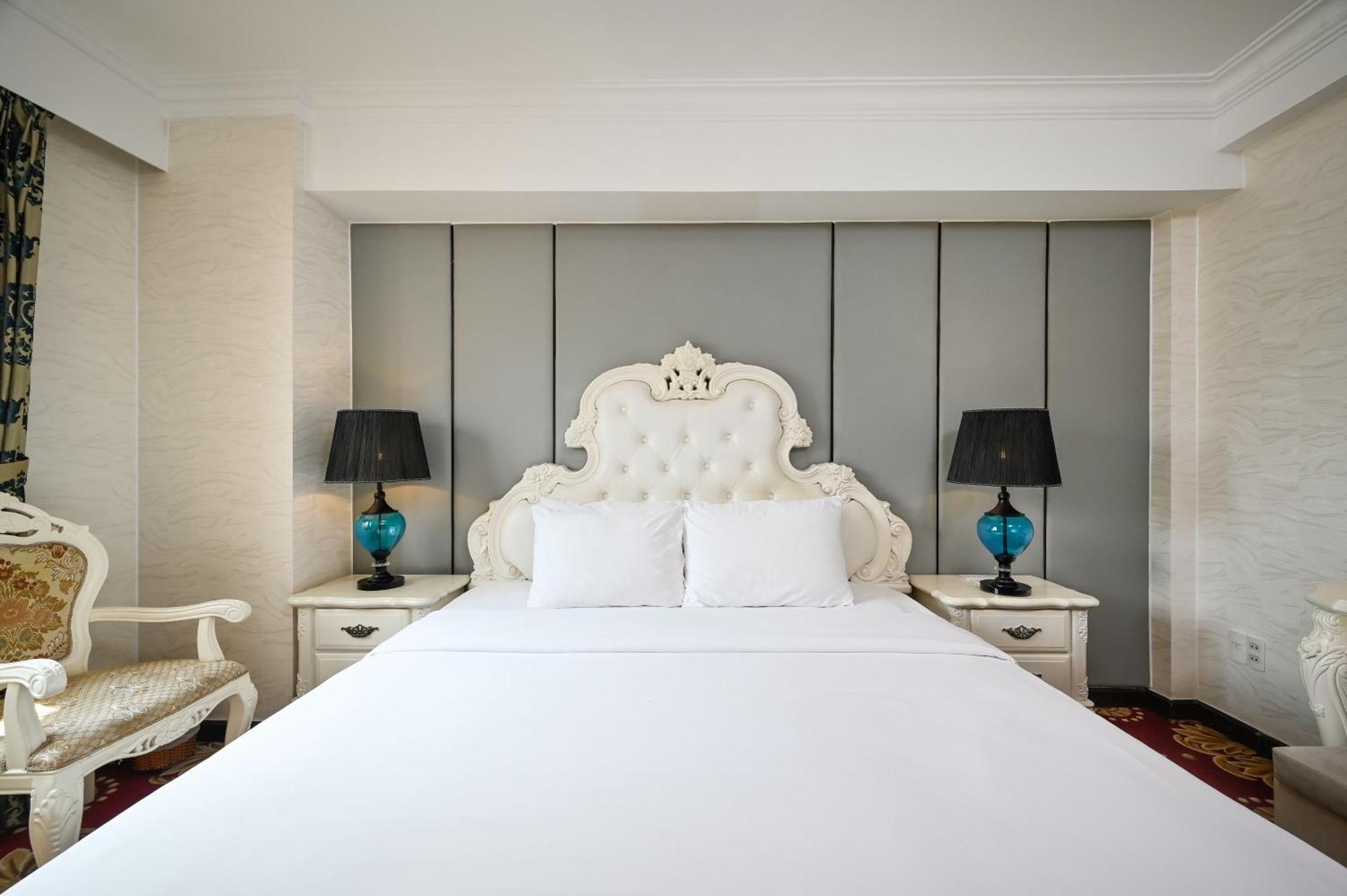 California Saigon Hotel & Rooftop Pool مدينة هوشي منه الغرفة الصورة