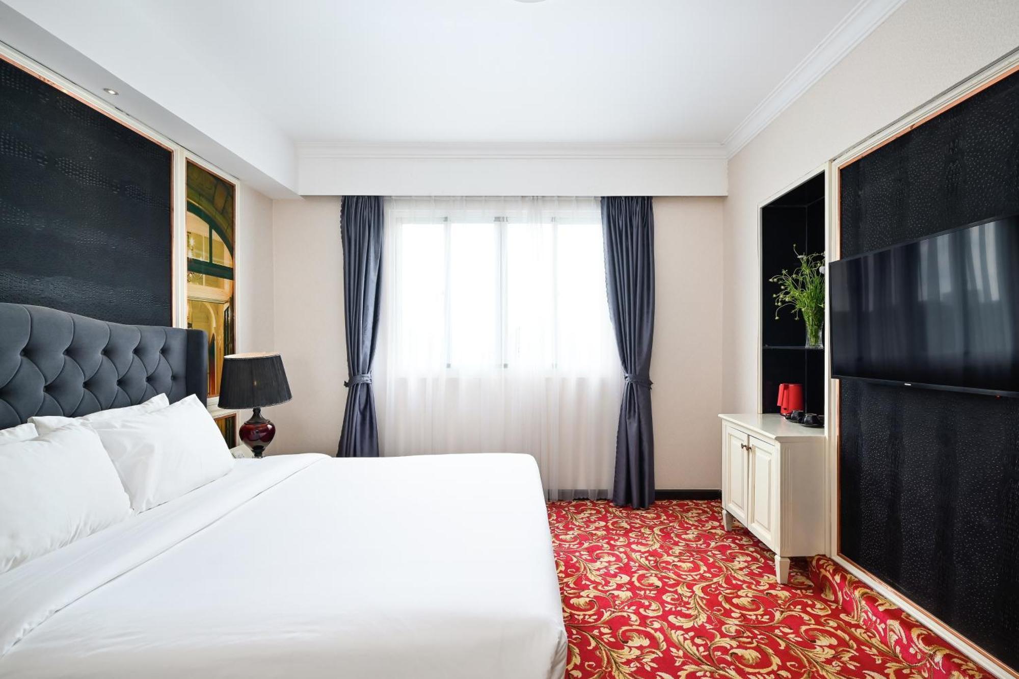 California Saigon Hotel & Rooftop Pool مدينة هوشي منه المظهر الخارجي الصورة
