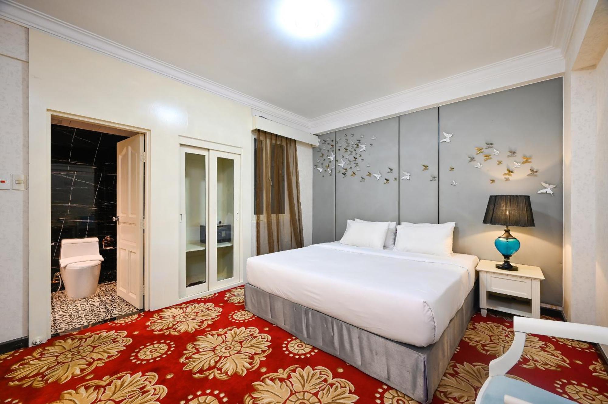 California Saigon Hotel & Rooftop Pool مدينة هوشي منه الغرفة الصورة