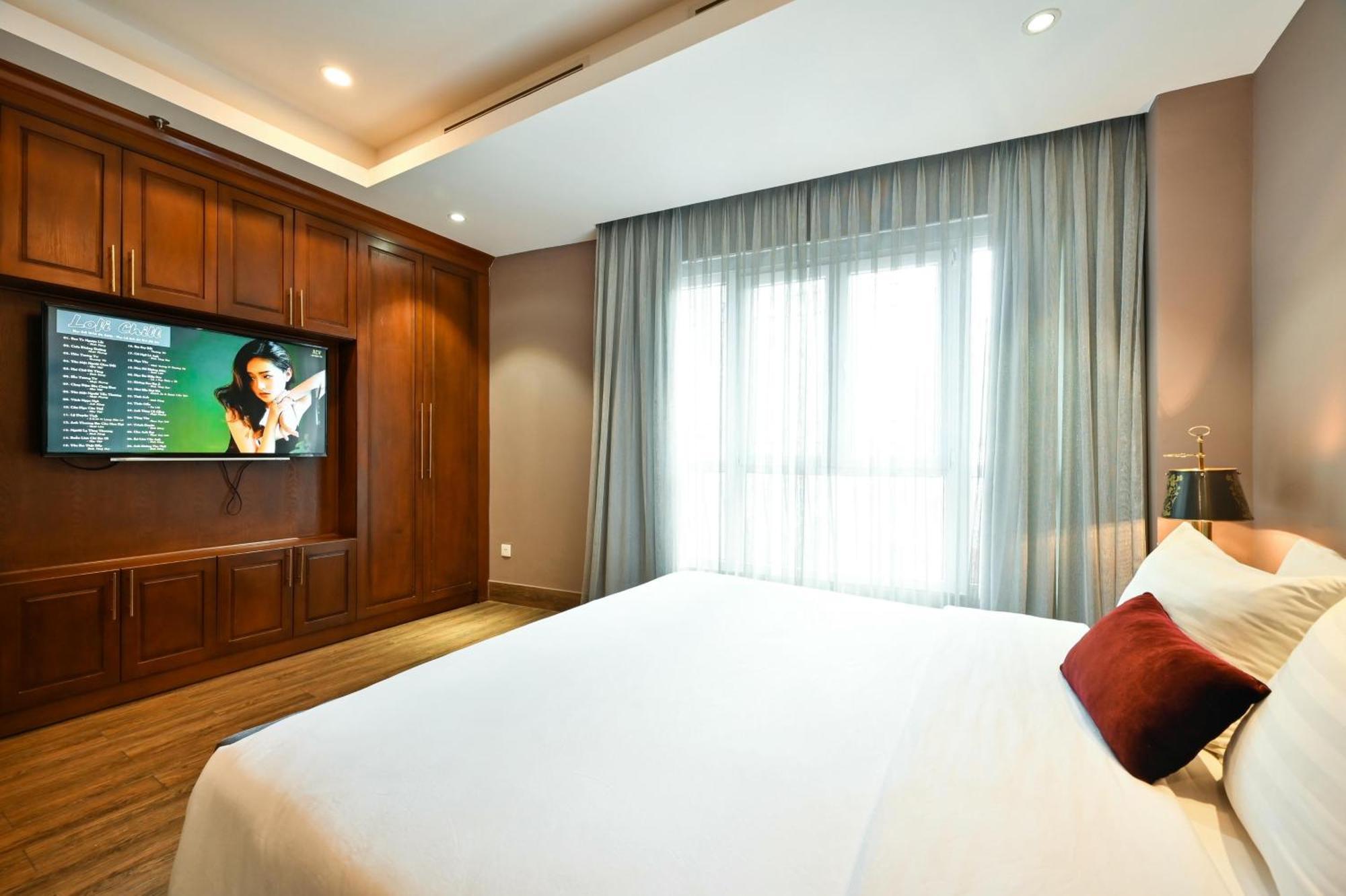 California Saigon Hotel & Rooftop Pool مدينة هوشي منه المظهر الخارجي الصورة